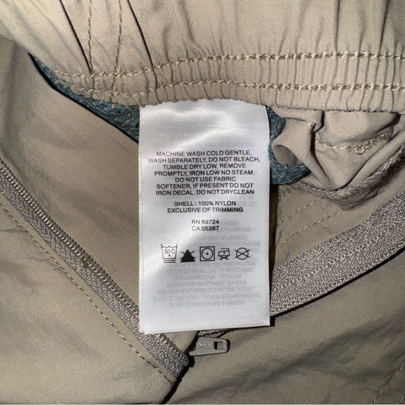 NWT - Columbia Women's Sandy River Cargo Shorts in Tusk - Picture 10 of 16